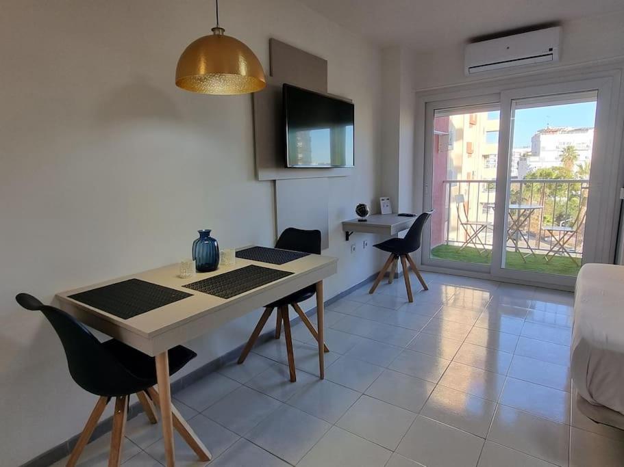 Jupiter2 Moderno Estudio Parque La Paloma Daire Benalmádena Dış mekan fotoğraf